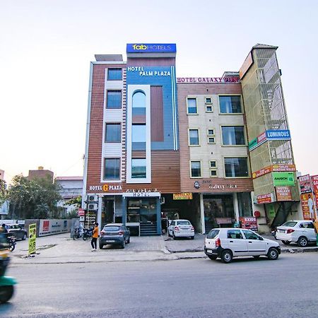 Fabhotel Palm Plaza Zirakpur Eksteriør bilde
